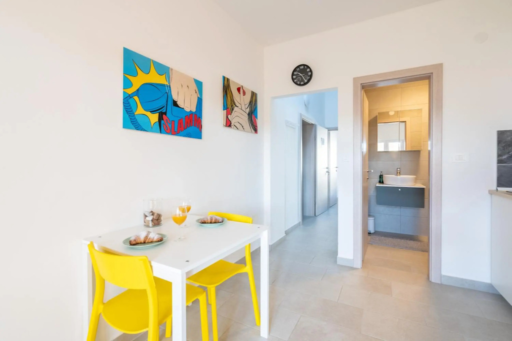 Sunny & Charming Apartment with 2 free bikes