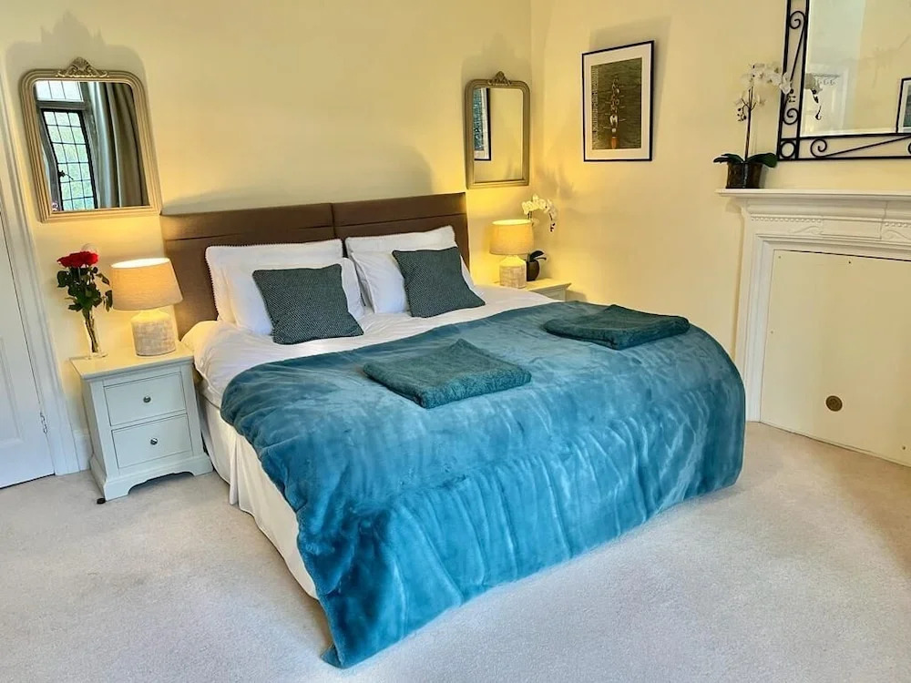 Parsonage House, Badminton