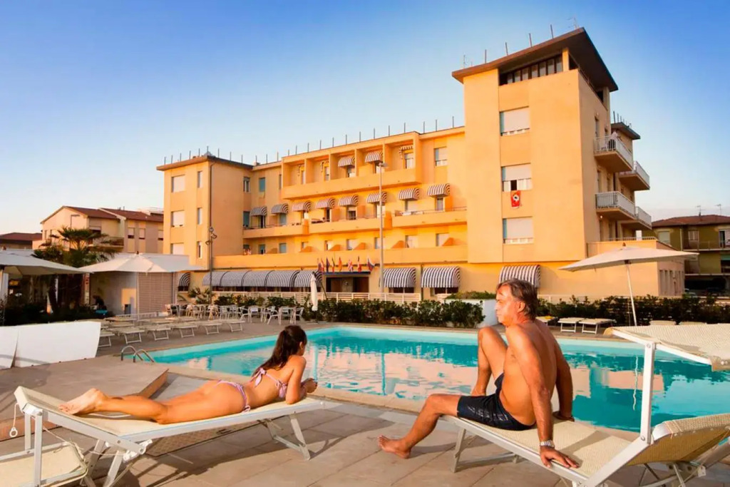 Hotel in Marina di Cecina a few steps from the sea