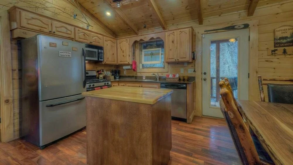 Colby's Cabin by Escape to Blue Ridge