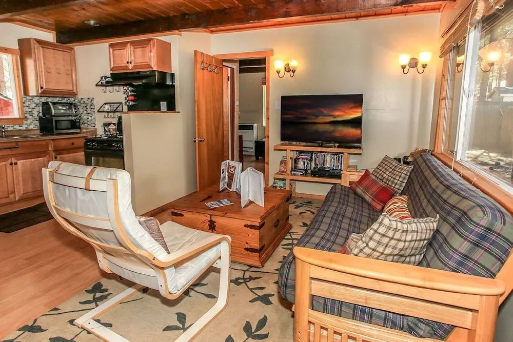 Cottage In The Pines