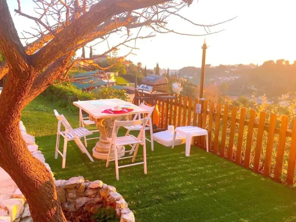 Studio in Cagnes-sur-mer, With Wonderful sea View, Pool Access, Enclos