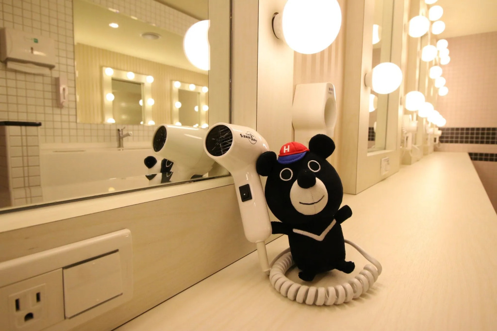 Hey Bear Capsule Hotel