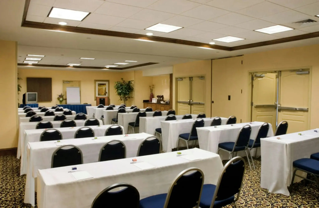 Hampton Inn and Suites Fredericksburg South