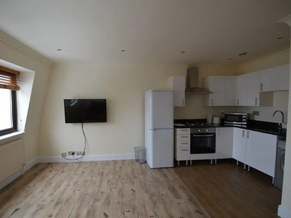 Central Comfort Serviced Apartments