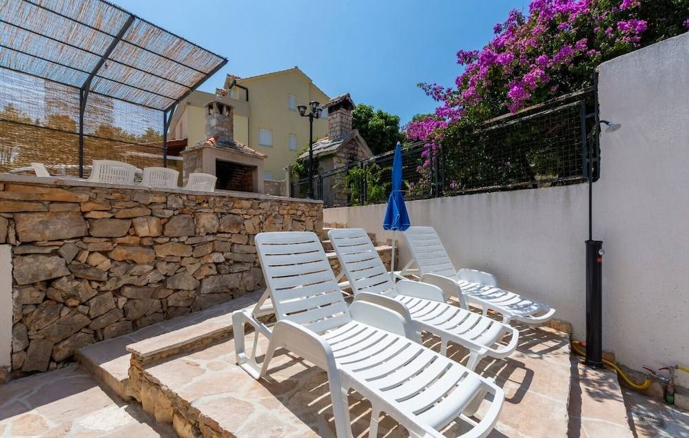 Apartments Dalis