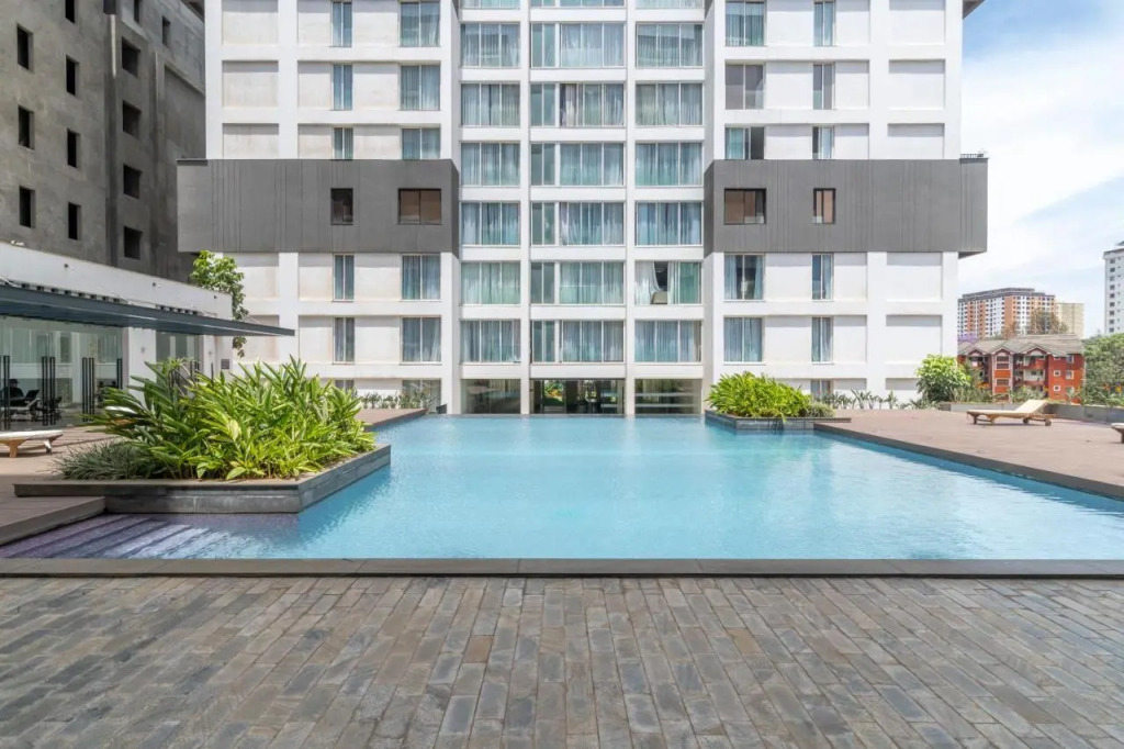 Purple Haze Luxury Apartments by AirCasa 2 and 3 Bedrooms