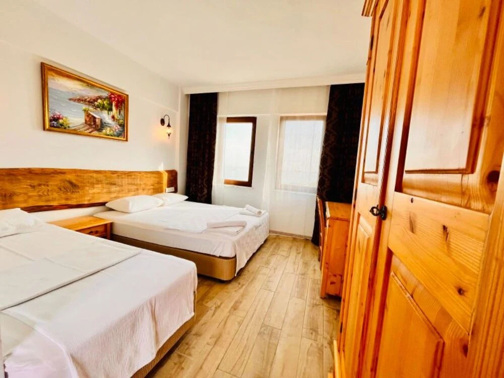 Sukha Inn Otel & Beach