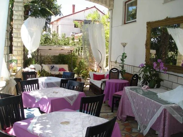Art Villa Ines