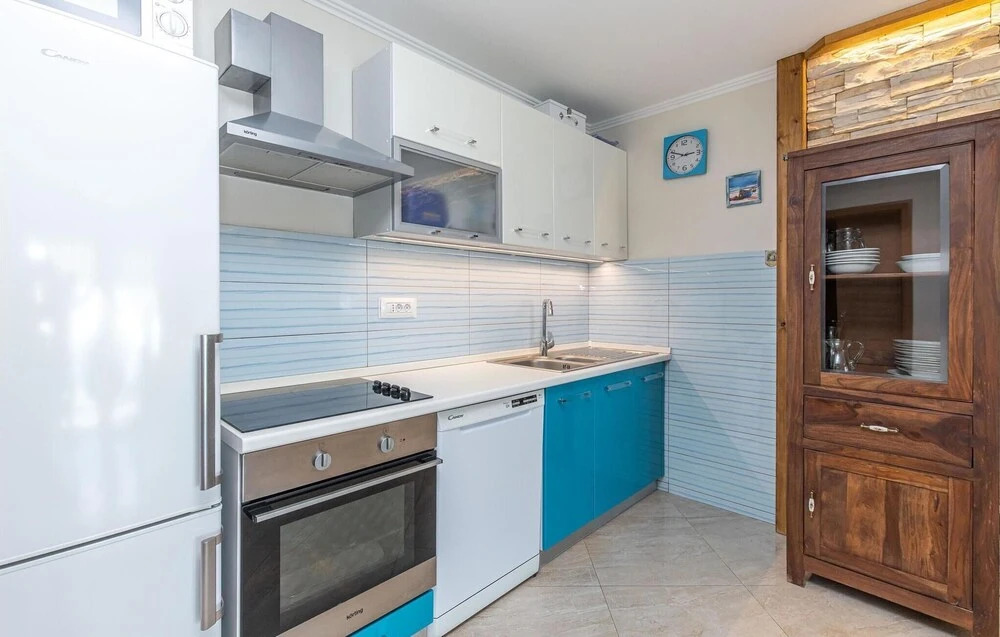 Awesome Home in Klenovica With Wifi and 2 Bedrooms