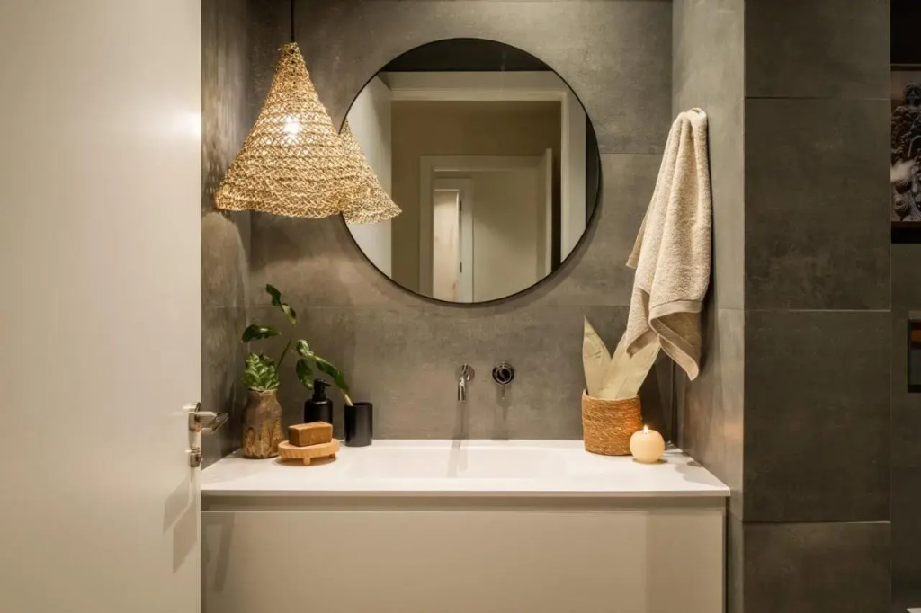 2 BR Picasso Penthouse with Terrace - HOA 42131