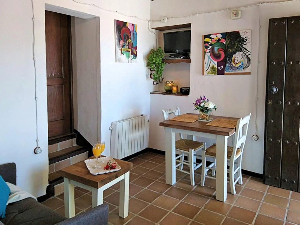 Peaceful Cottage in La Joya With Private Pool