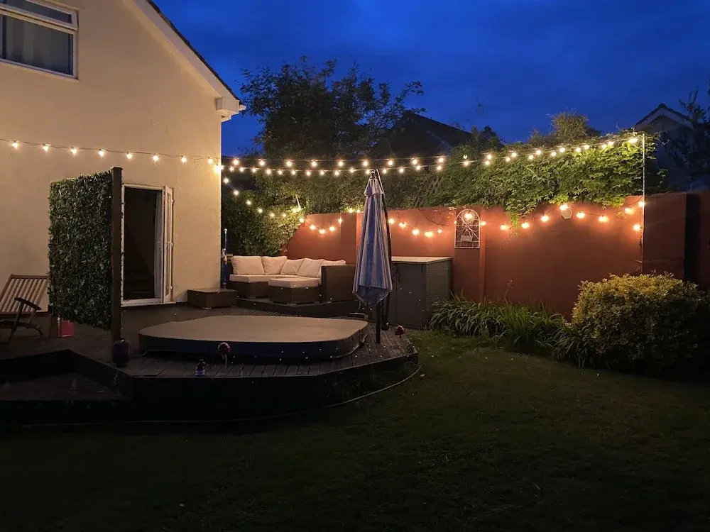 3 Bedroom House, Hot Tub,torbay, Sleeps 6, Parking