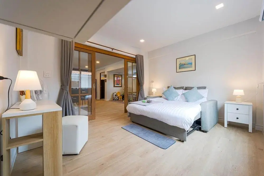 5 Bedroom Pool Villa In City Center- Bv1