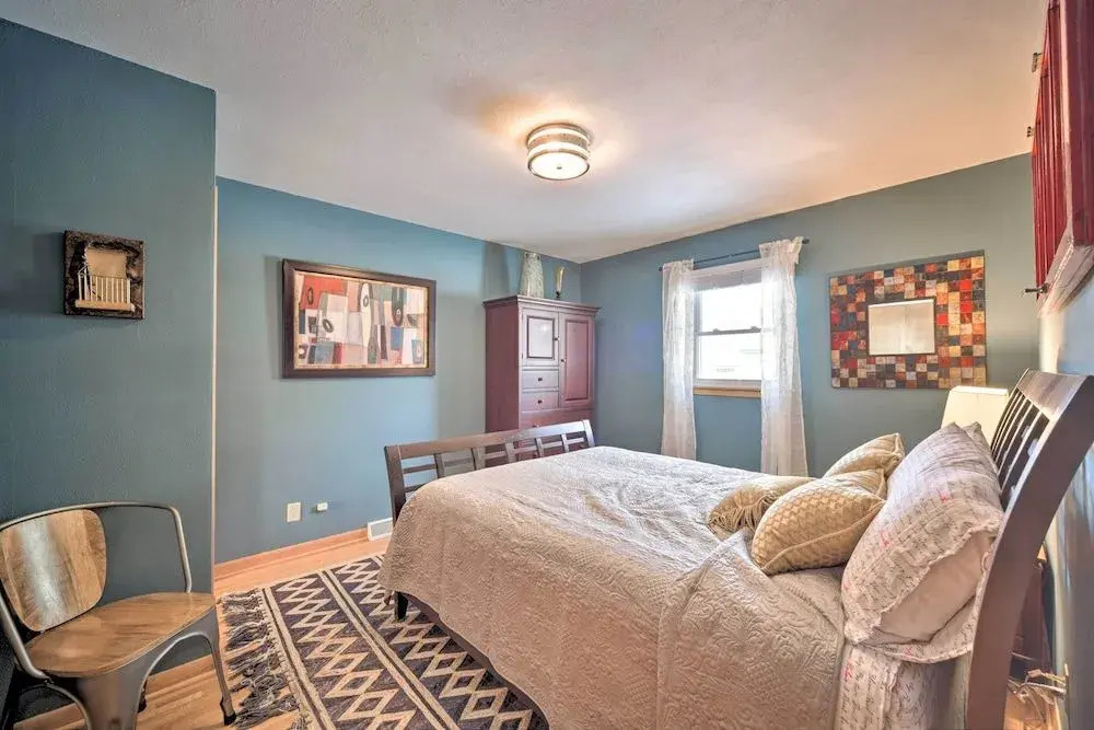 Pet-friendly Retreat ~ 1 Mi to St Louis River!