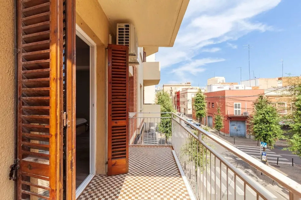 Apartment with 4 Bedrooms in Reus, with Wonderful City View, Balcony And Wifi