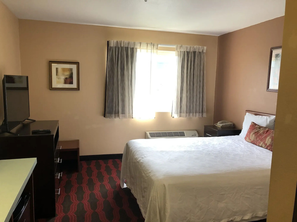 Americas Best Value Inn & Suites-Forest Grove/Hillsboro