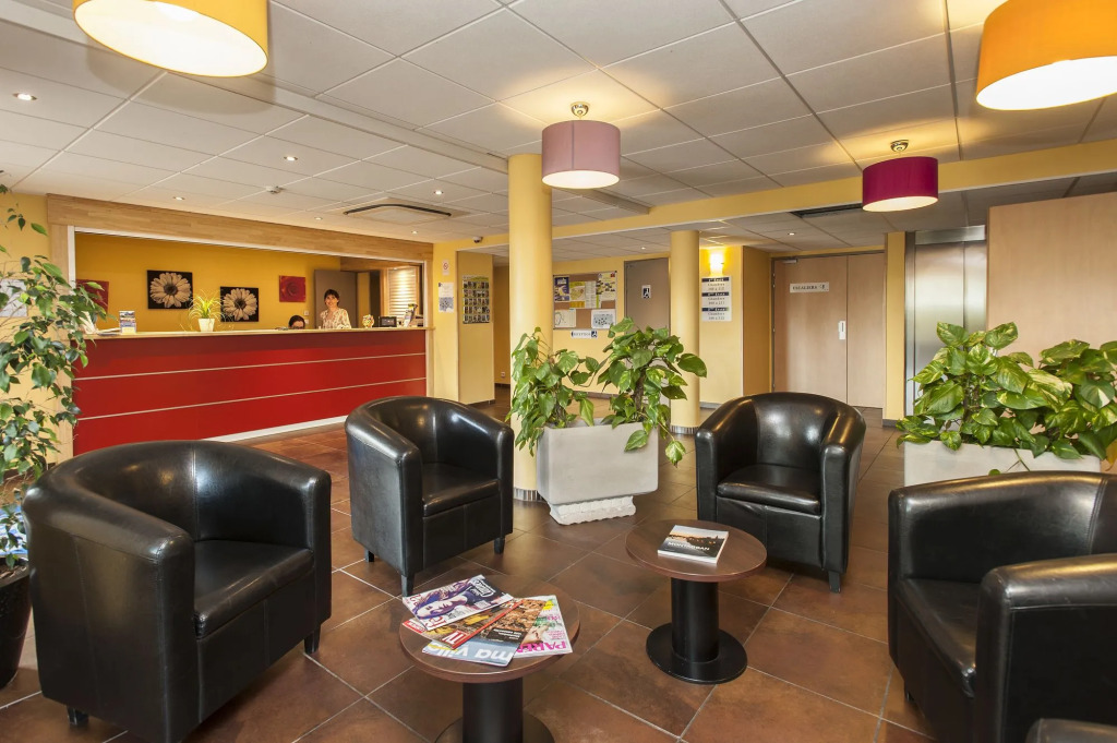 Brit Hotel Confort Montauban