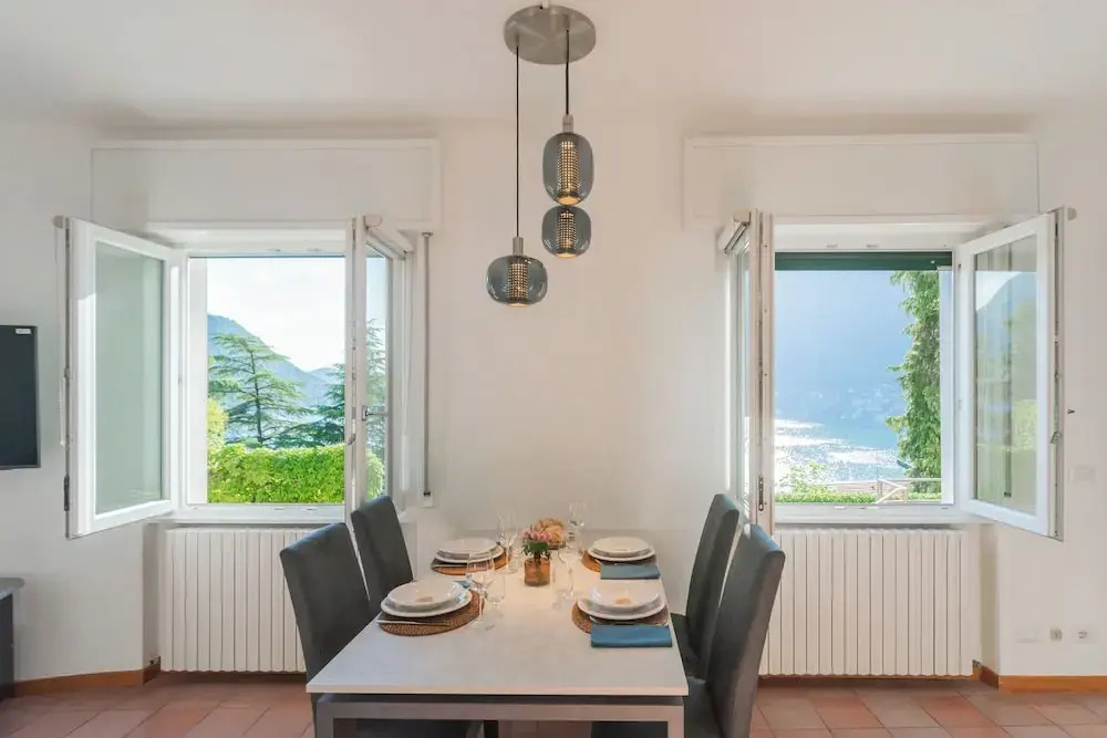The Writers Nest Waterfront Villa by Rent All Como