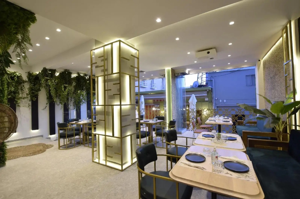 Johns Hotel