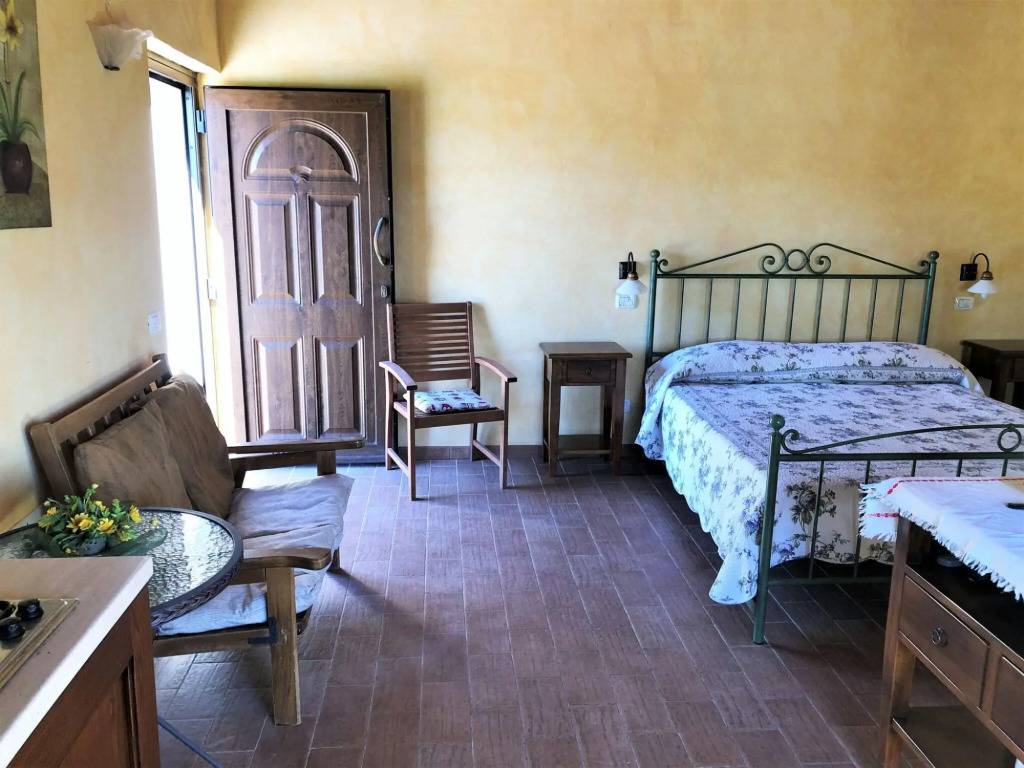 Timeless Holiday Home in Apecchio with Garden