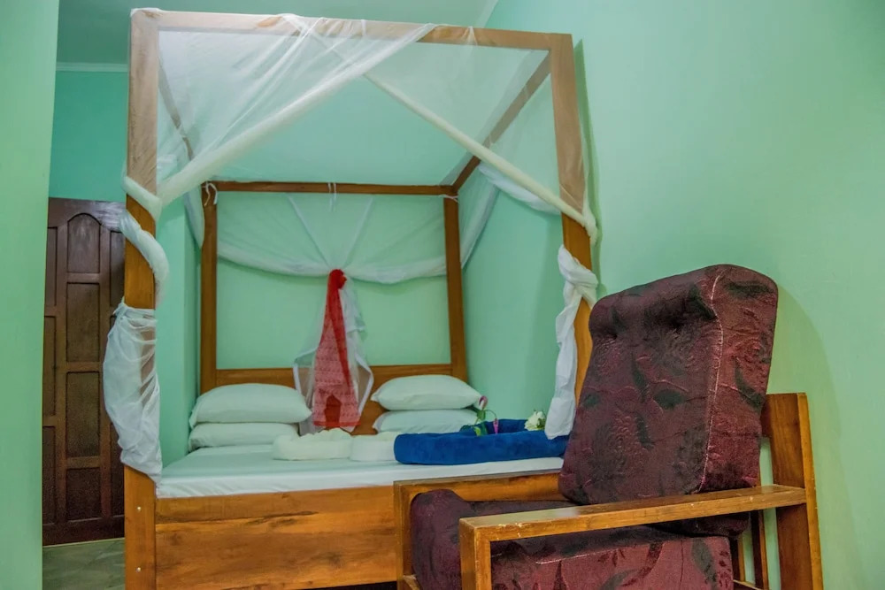 Kilimanjaro Summit Lodge