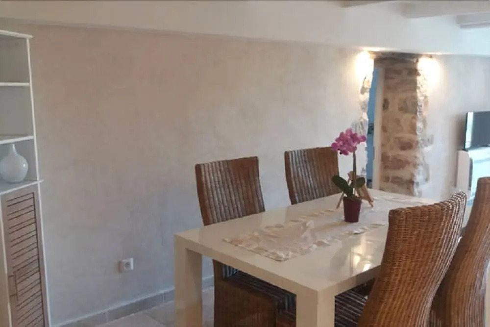Bastide Provençale Les Mûriers dEngaspaty