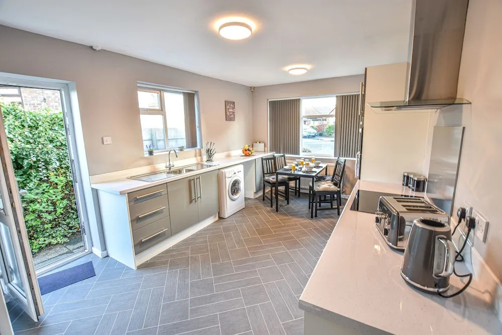 Lovely Spacious 4bed Home Manchester