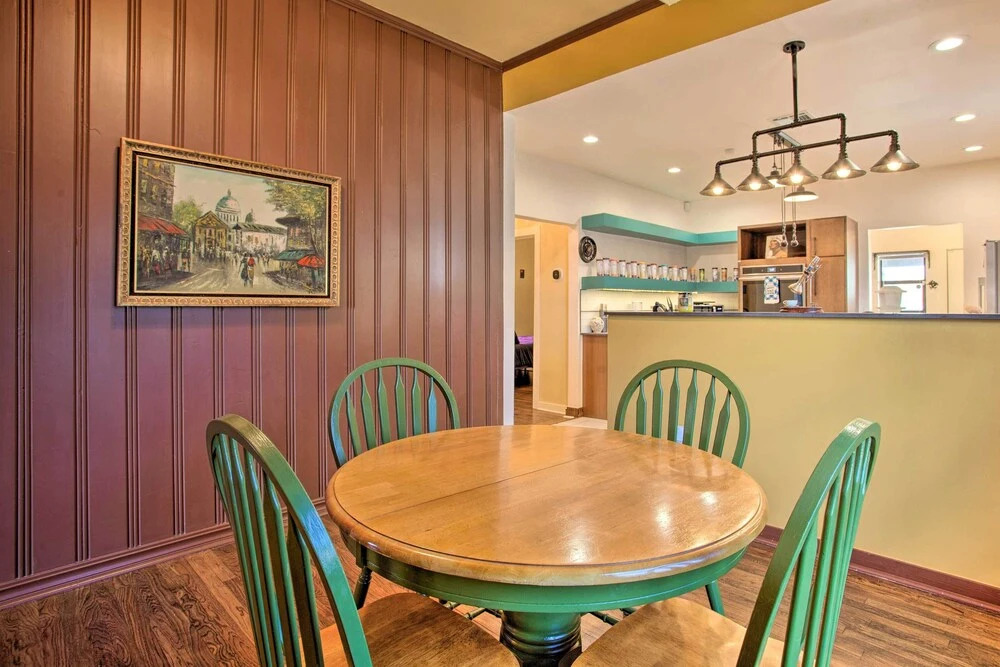 Pet-friendly OKC Home w/ Yard ~ 5 Mi to Dtwn!