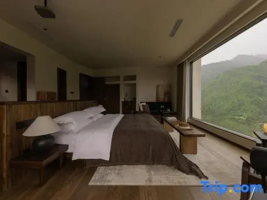 Shanshangshan • Yunyang Resort (Shuangqiao Valley Scenic Area)