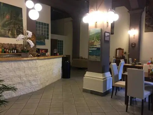 Eden Hotel