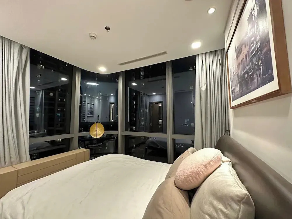 The Emerald Suites at Landmark 81