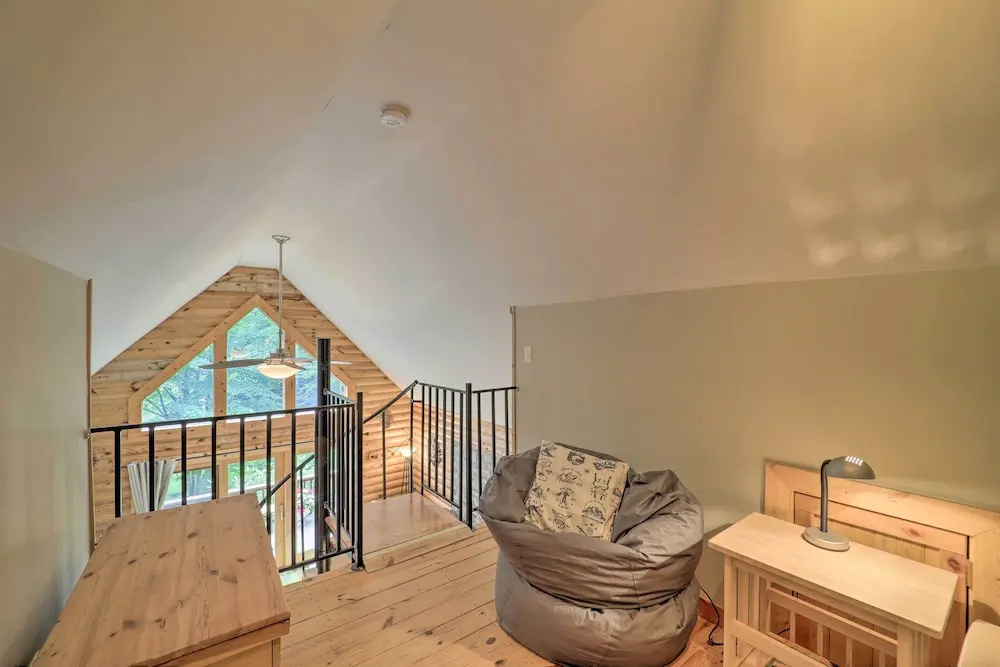 2 Decks & Fire Pit: Scenic Beech Mountain Retreat!