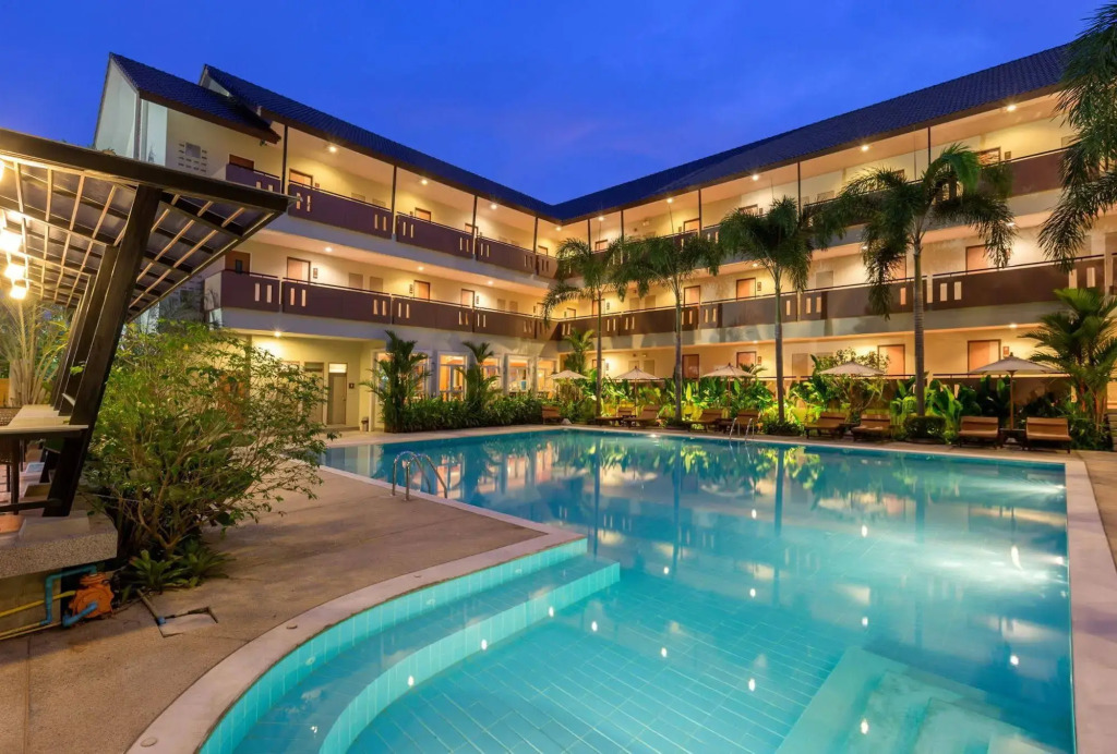 Chaiyapruek Suites
