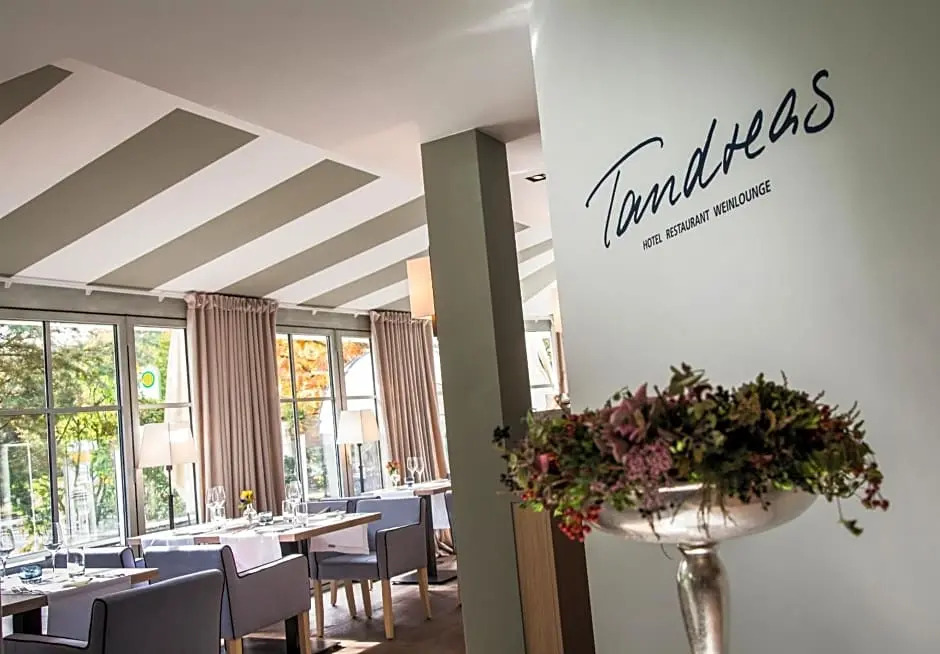 Tandreas Hotel & Restaurant