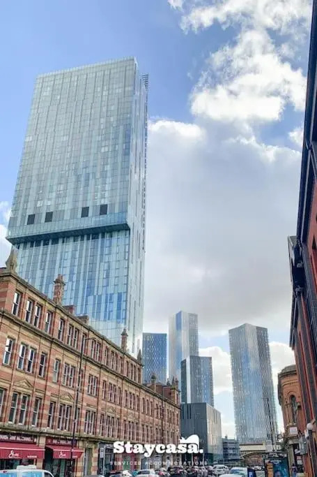Luxury Apartment Canal View Castlefield - Parking
