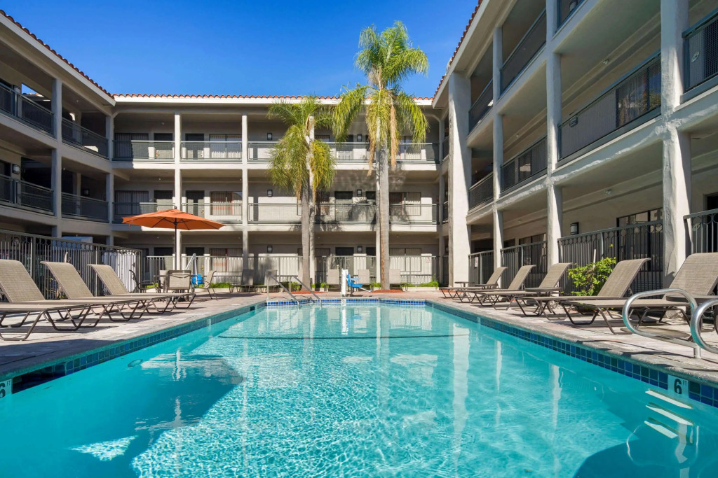 La Quinta by Wyndham Orange County Airport