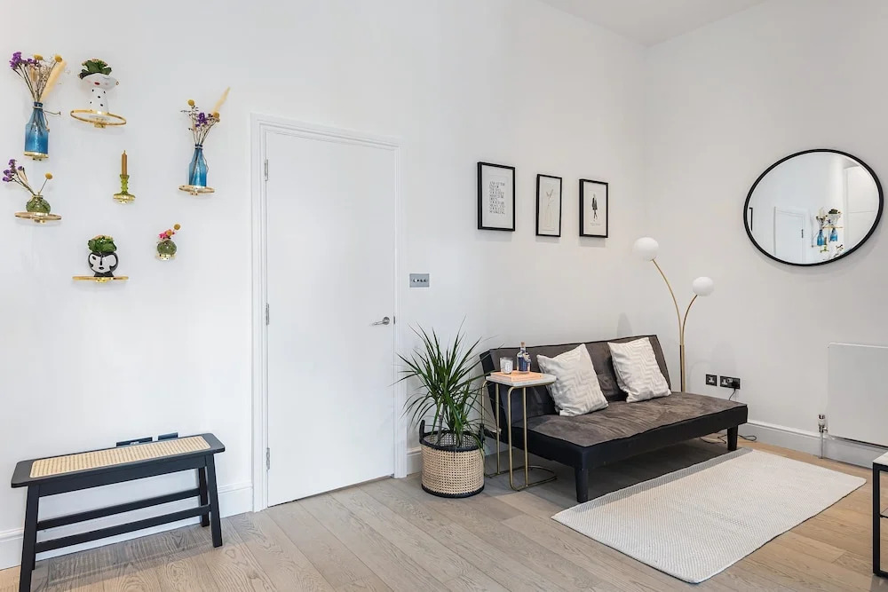 Lady on the Lane- 2 bed Primrose Hill - by Out of Office Lifestyle