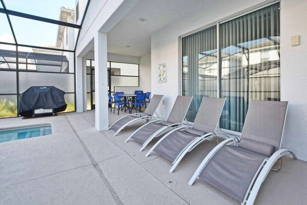Storey Lake-6 Bedroom Pool Home - 1675STR 6 Home by RedAwning