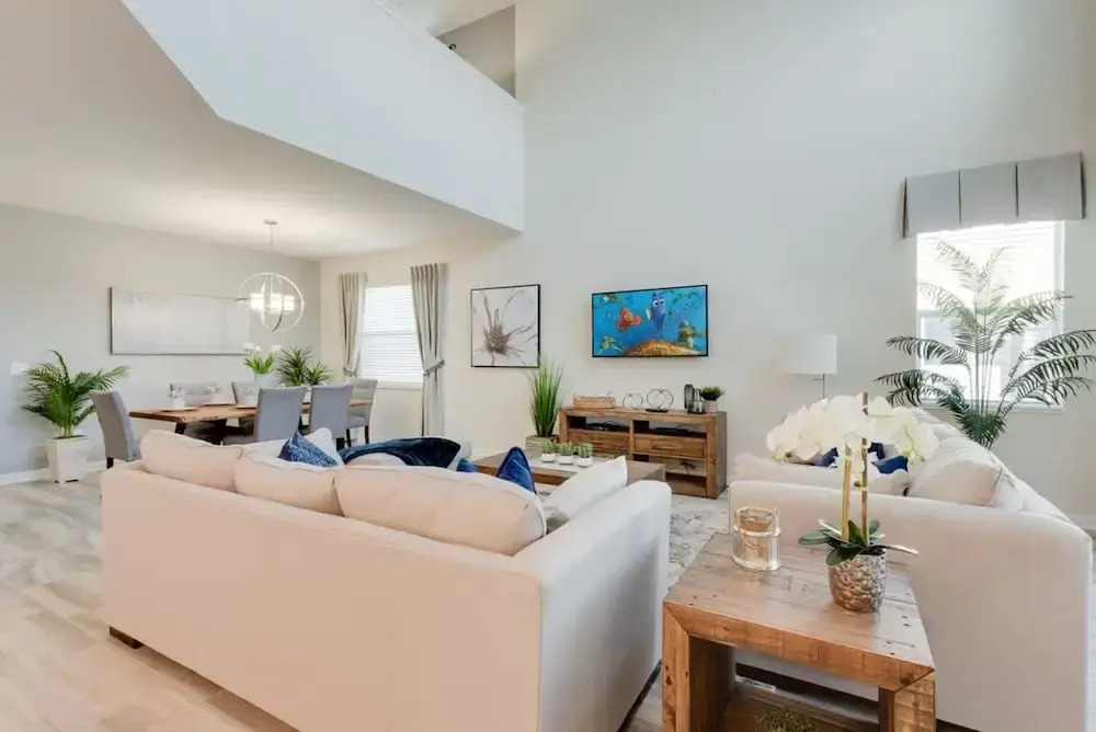 Luxury 5BR Home Private Pool Prime Location