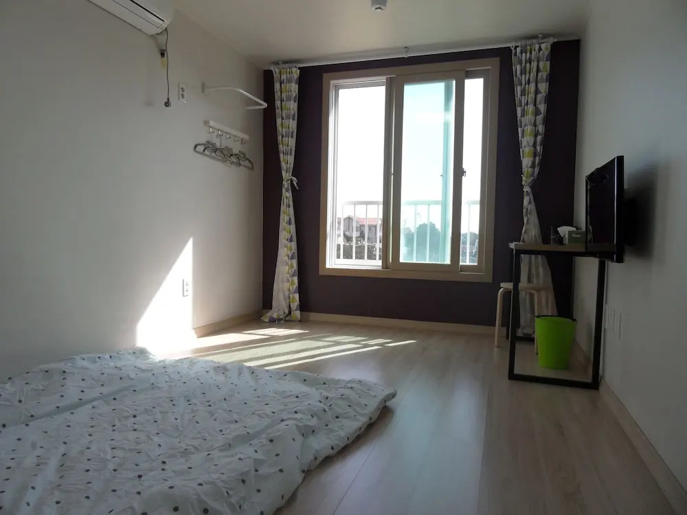 2013 Guesthouse