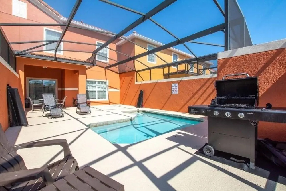 Tropical Waterfront, Completely Redone W/pool-3033 4 Bedroom Townhouse by Redawning, Kissimmee