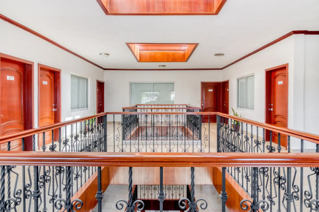 Monte Salerno Hotel & Suites