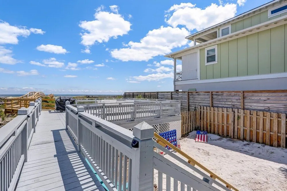 Sparkling Retreat Steps to Beach Fenced Backyard Snowbird Availability