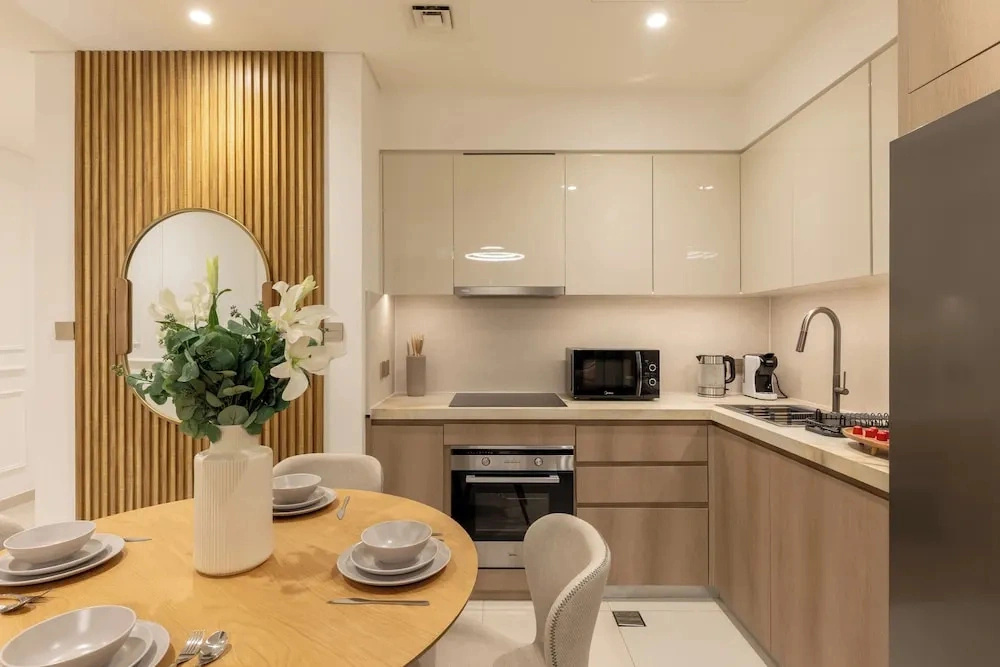 Spacious 2BR with Burj Khalifa View