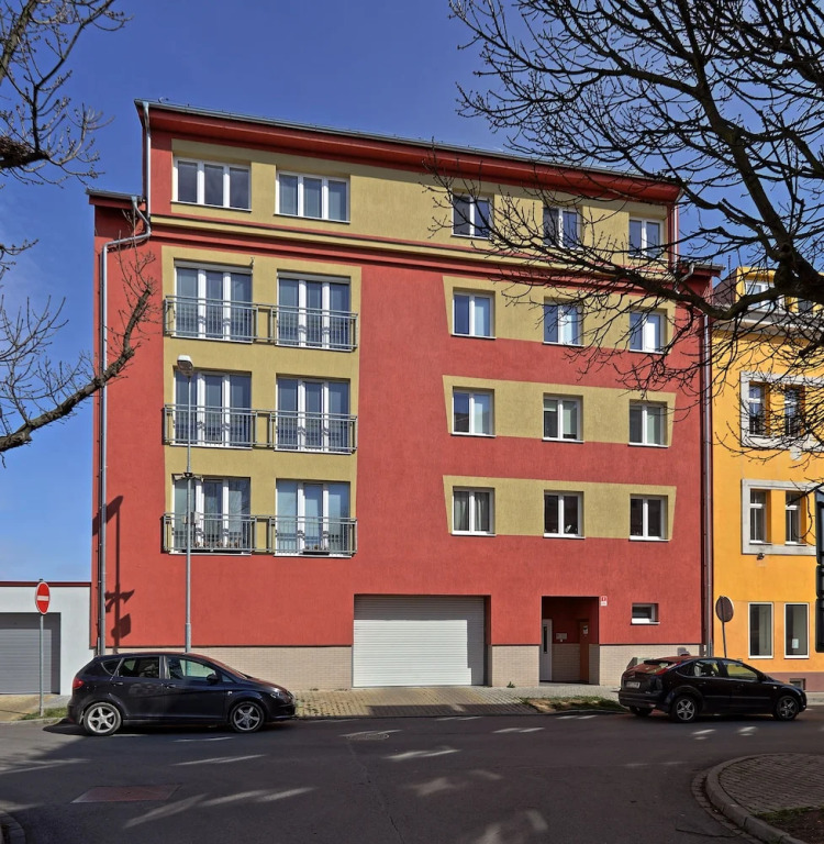 JR Flat Rental