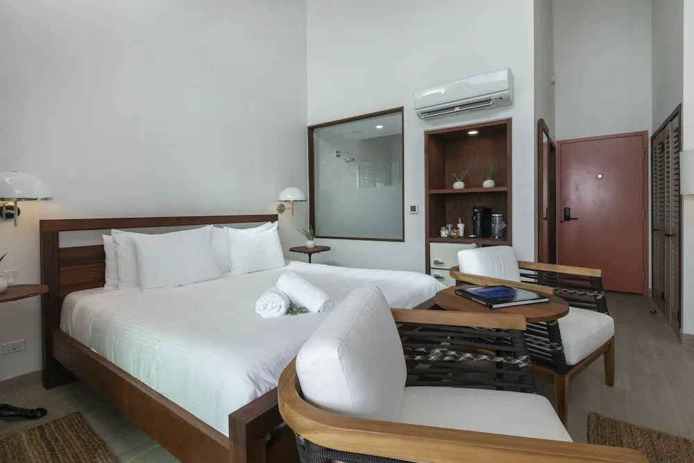 Wharfside Village Hotel