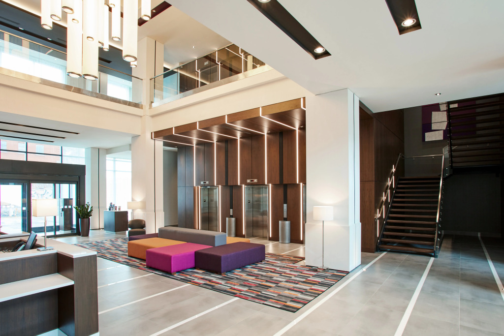 Holiday Inn Hotel & Suites - Montreal Centre-ville Ouest by IHG