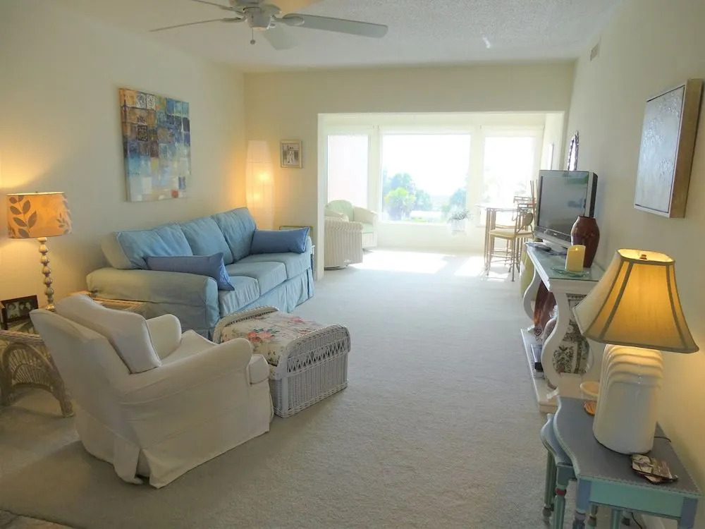 Sunset Royale - 308 1 Bedroom 1 Bathroom Condo