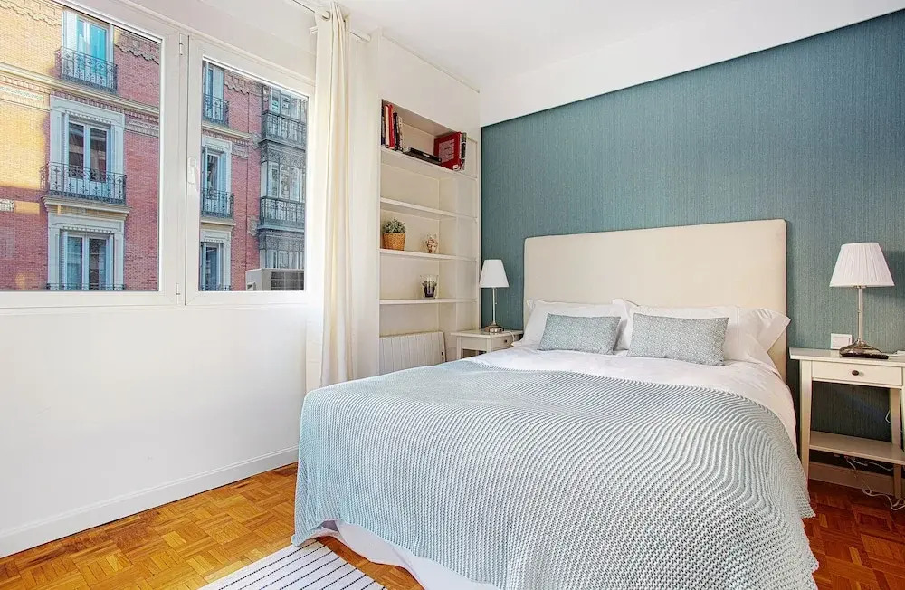 Apartment Near Retiro Park & Prado Museum Retiro I